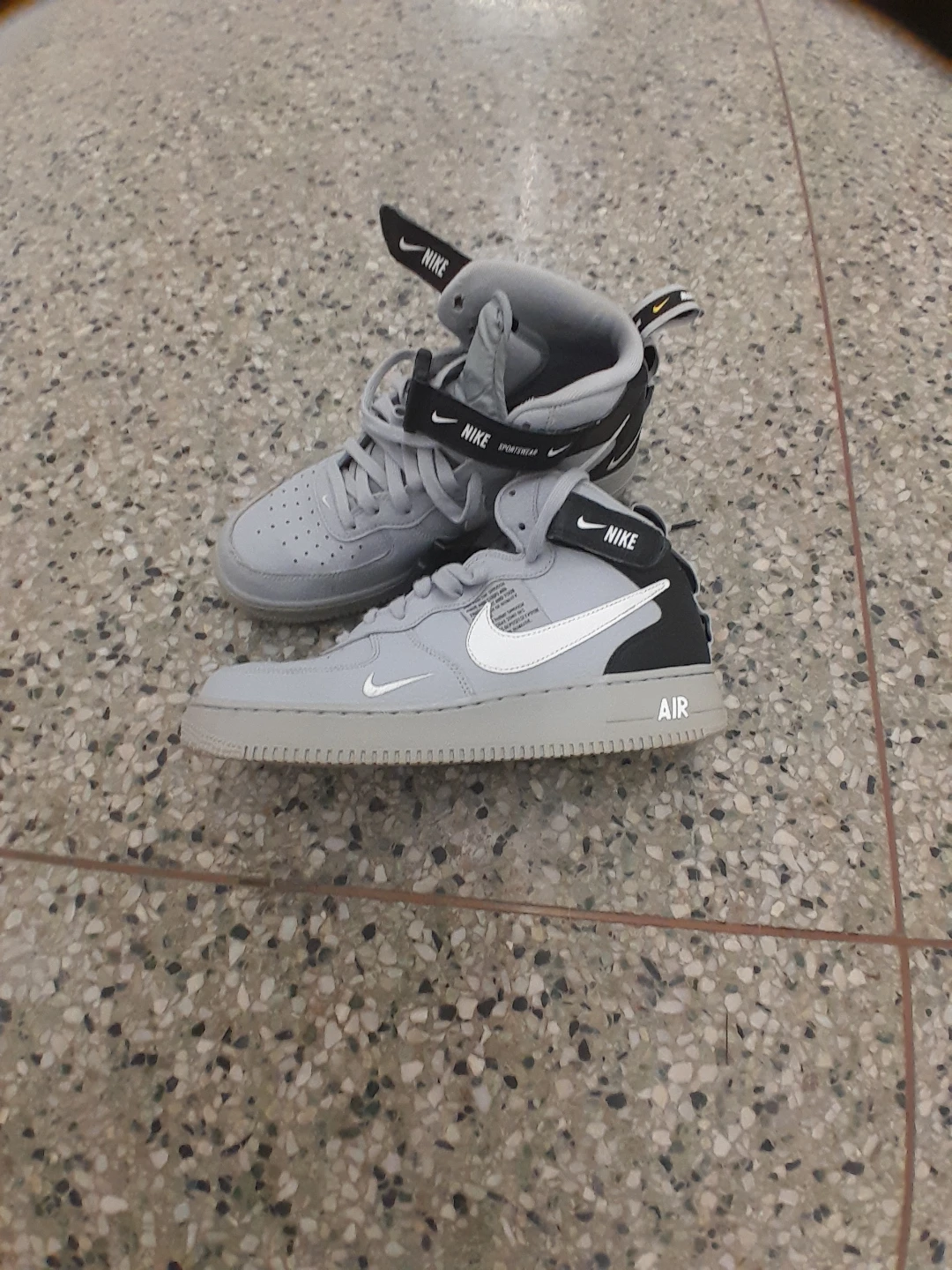 Nike Air Force 1 High Top Sneakers Men's Size 9.5 - photo 4