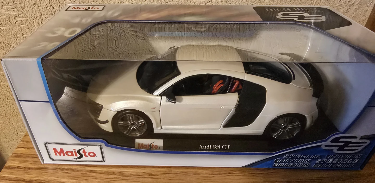1:18 Audi R8 GT