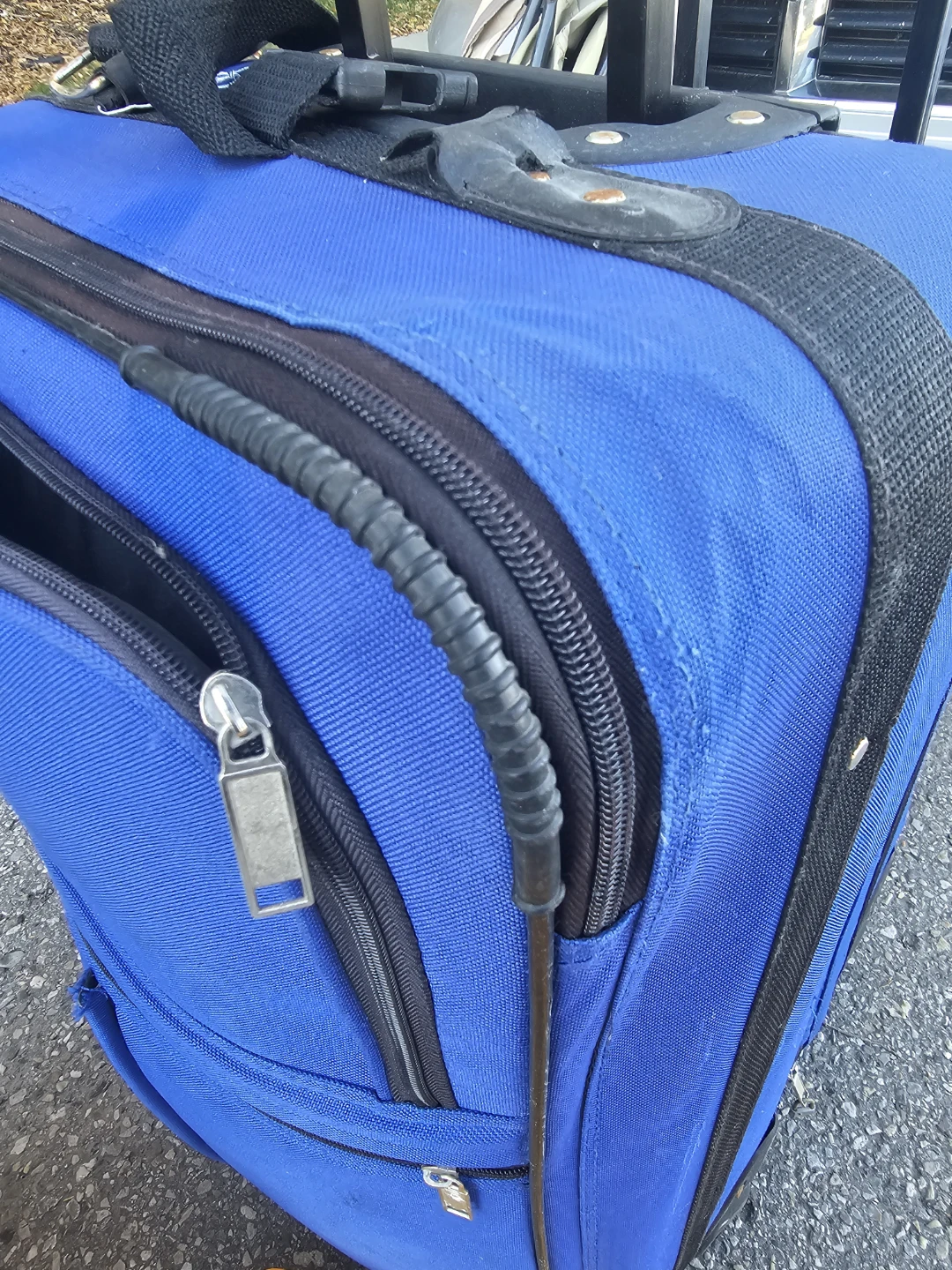 Blue Everlite Rolling Suitcase - photo 4