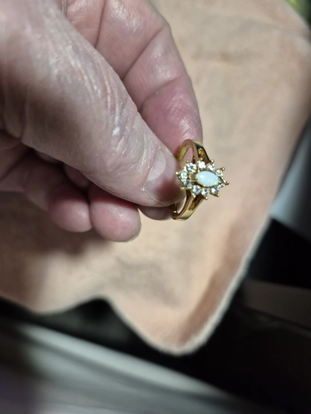 Gold-tone ring with white stone and accents - photo 2