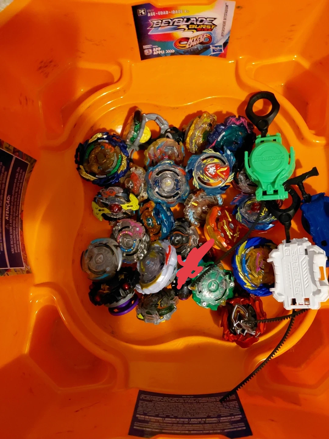 PRICE IN LISTING Beyblade Set 20 beys, Arena, case, 3 launchers