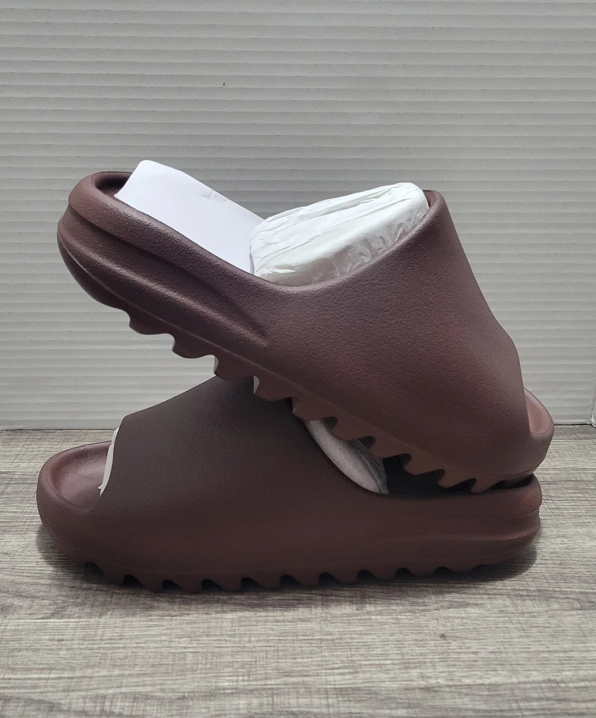 Adidas Yeezy Slide Brown size 9 New - photo 3