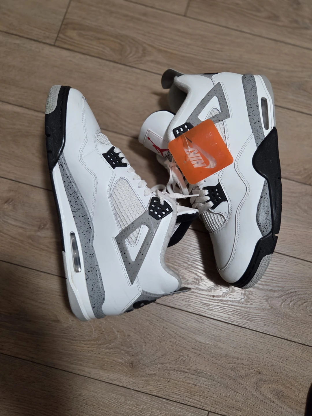 Nike Air Jordan 4 White Cement - photo 2