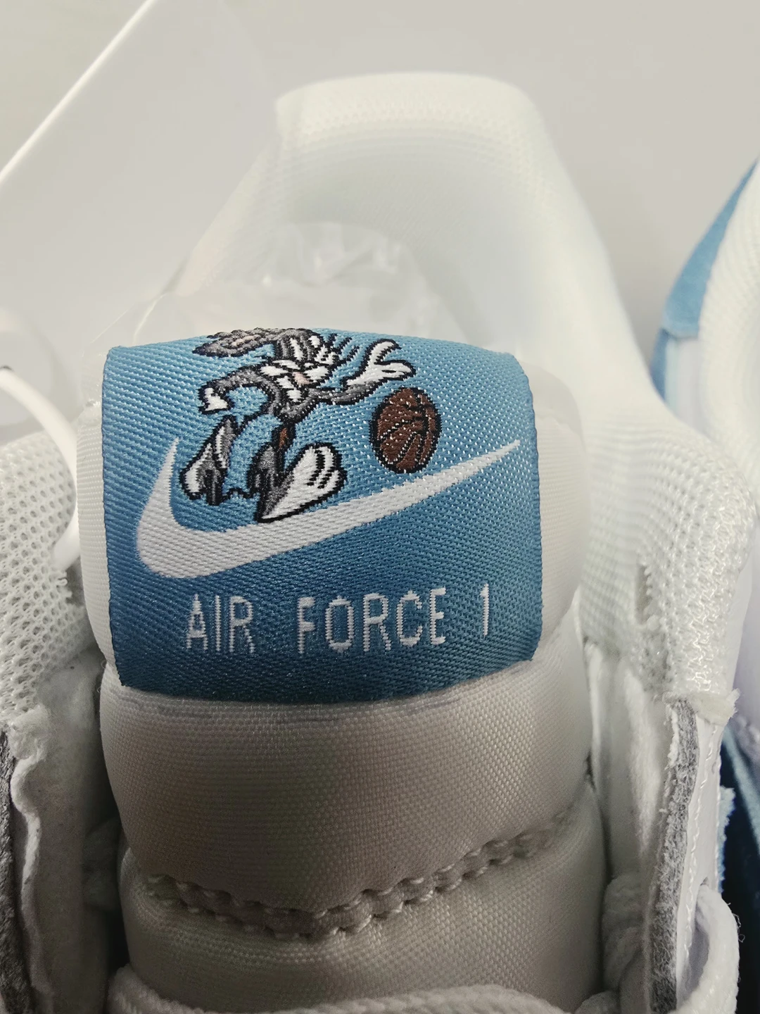 Brand new Special edition of Air Force Space Jam for sale - photo 4