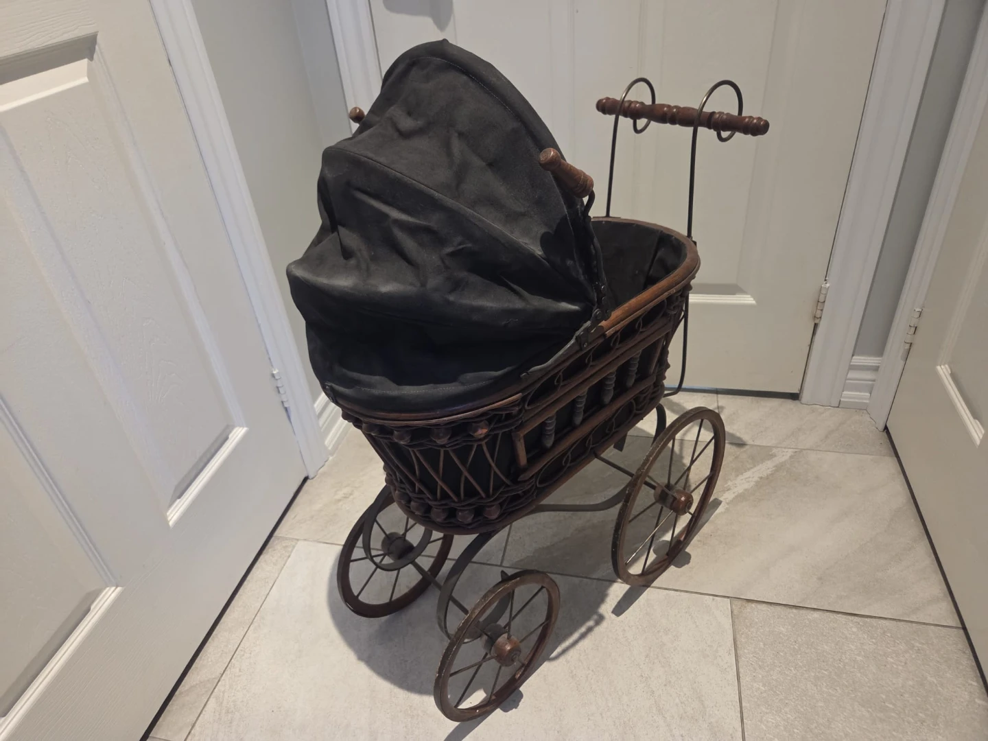 Vintage Style Wicker Doll Carriage - photo 4