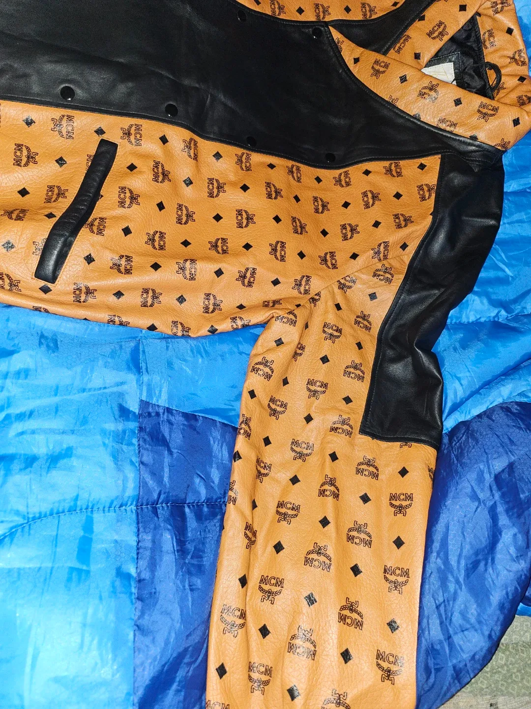 MCM Visetos Print Leather Bomber Jacket - photo 3