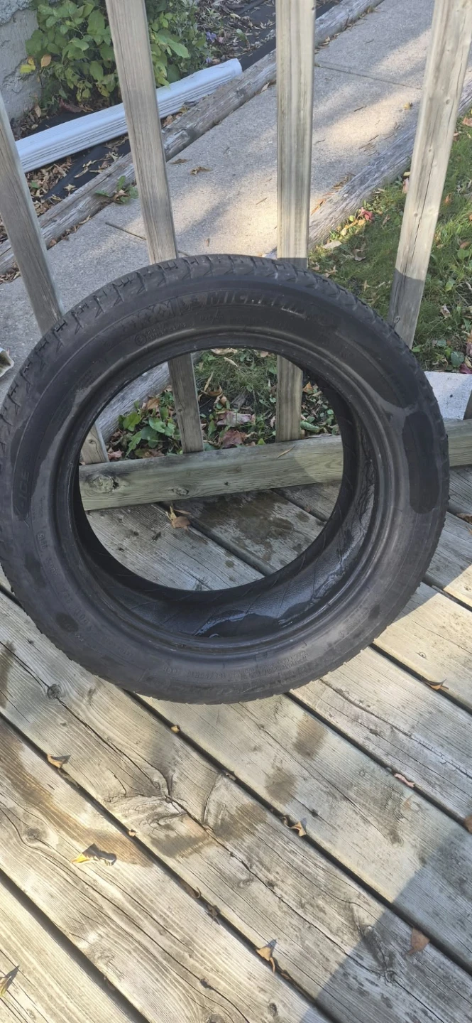 Michelin 185/55R15 Tire 86H