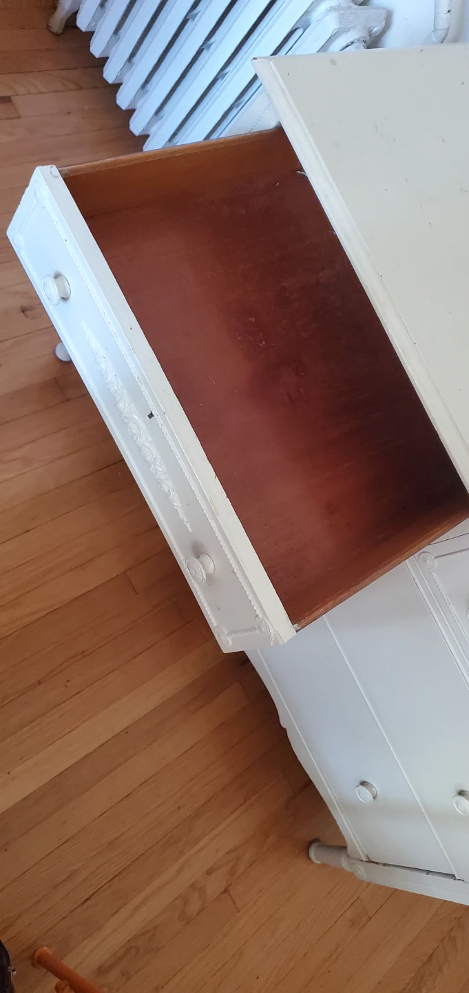 White wooden dresser - photo 2