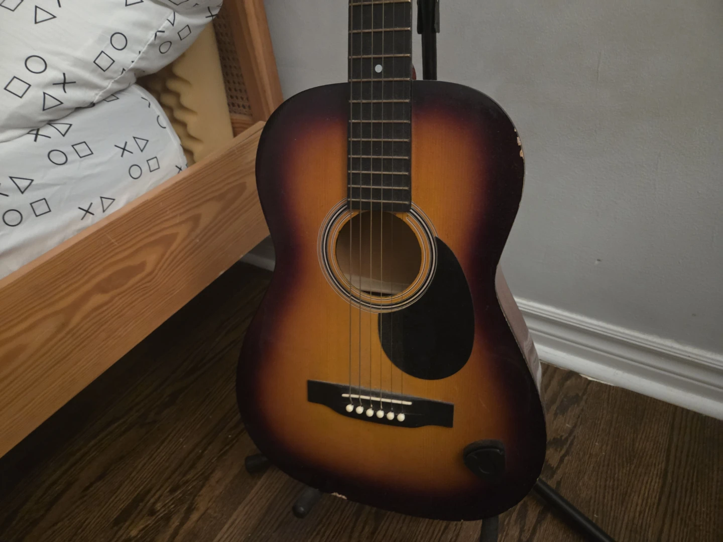 Acoustic Guitar - photo 4