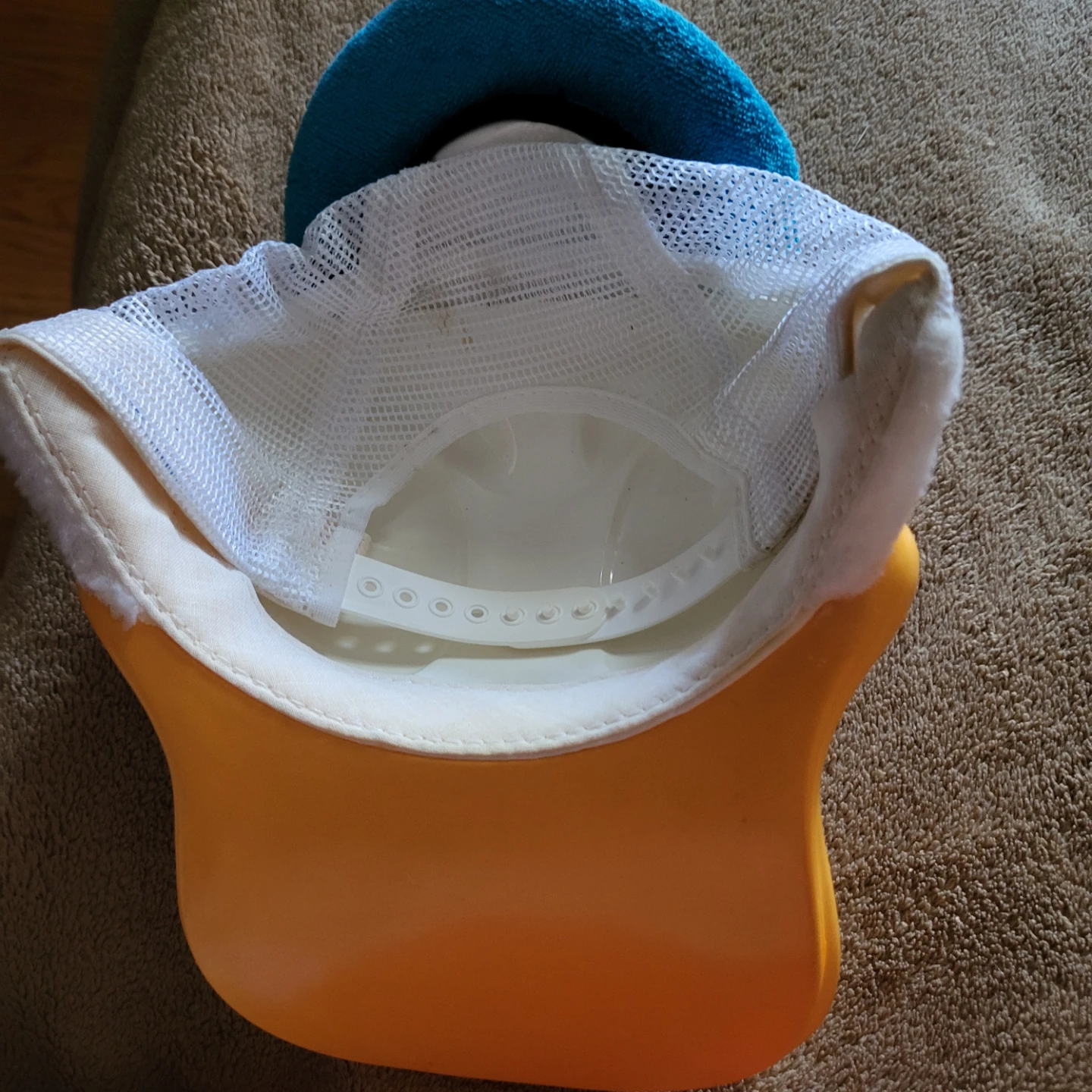 Disney Donald Duck Character Cap - photo 4