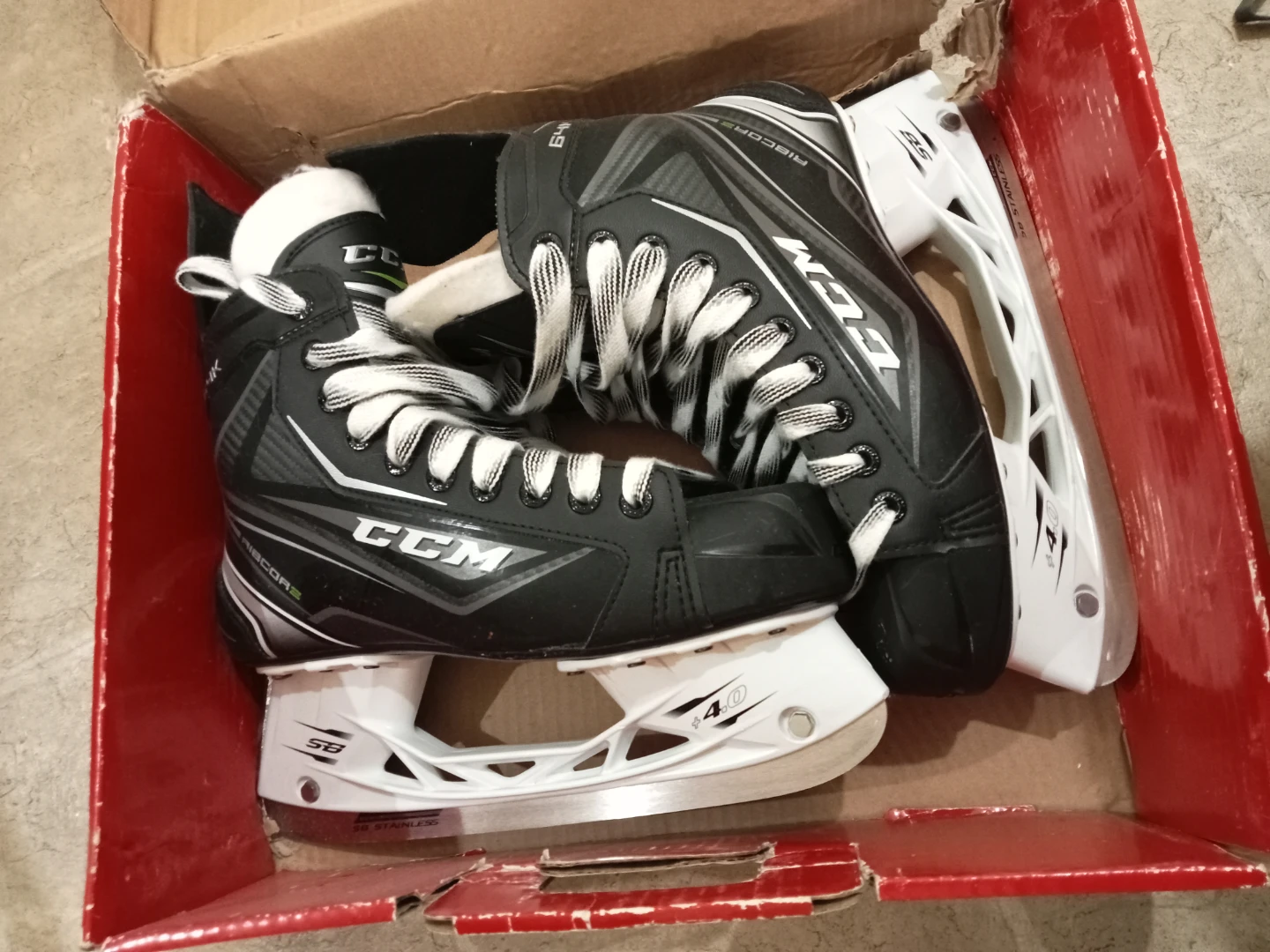 CCM Ice Skates - photo 2