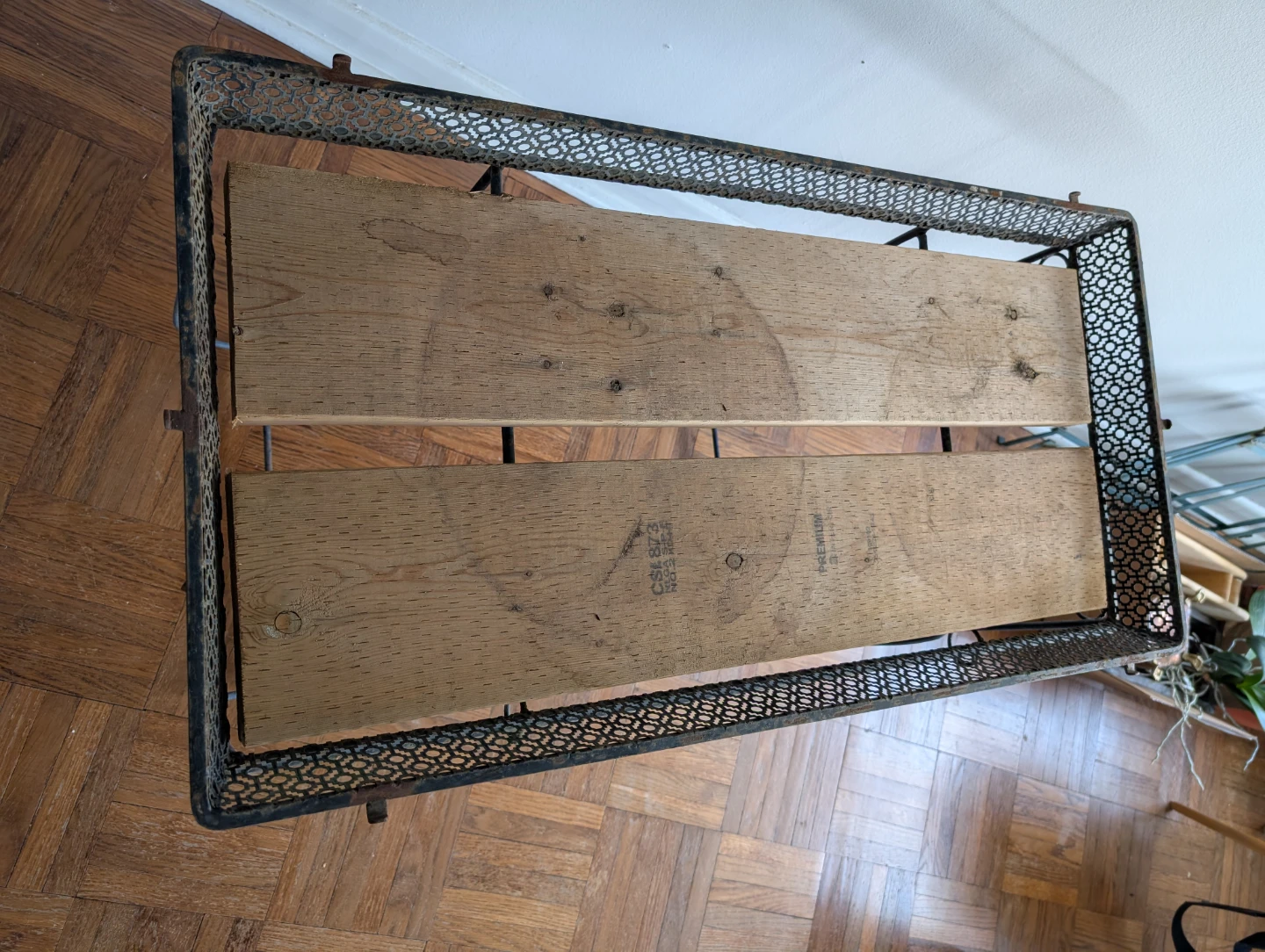 Metal plant stand/table - photo 2