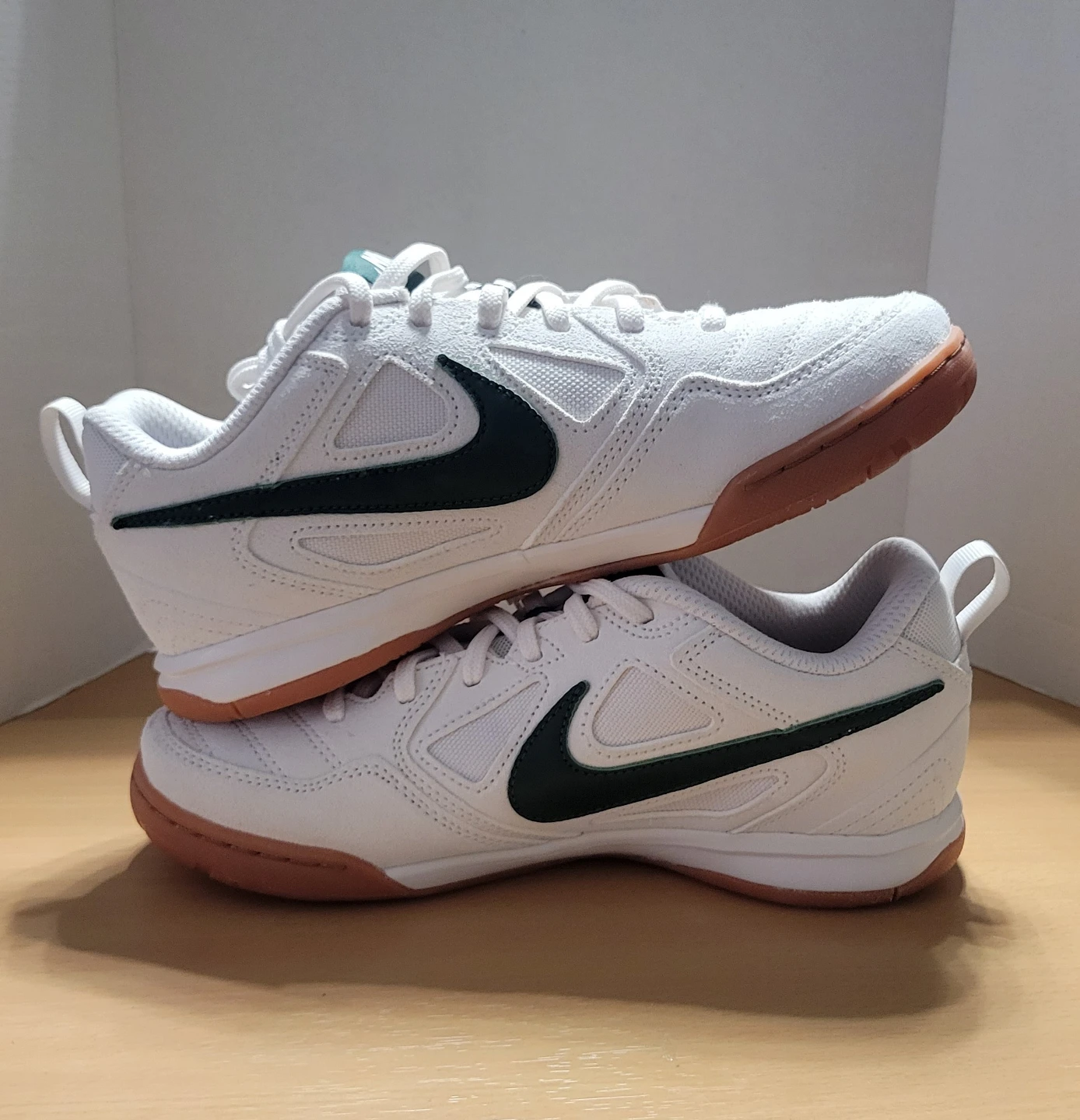 Nike Sneakers Youth Size 5Y Brand new - photo 2