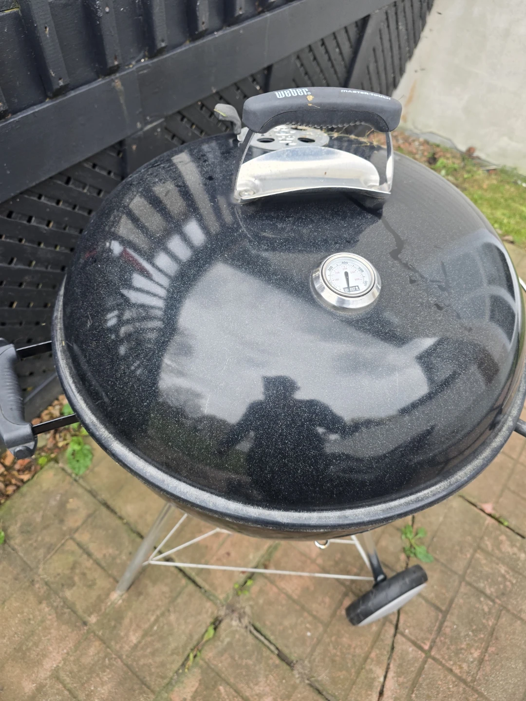 Weber Master-Touch Charcoal Grill - photo 2