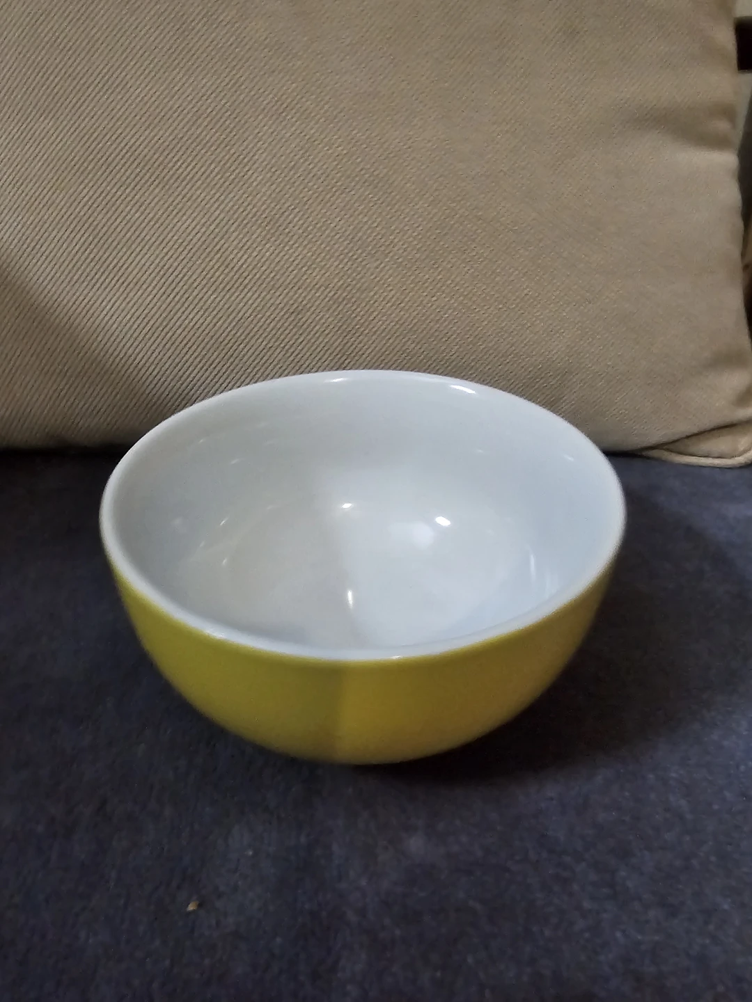 Table Smart Collection Yellow Bowl