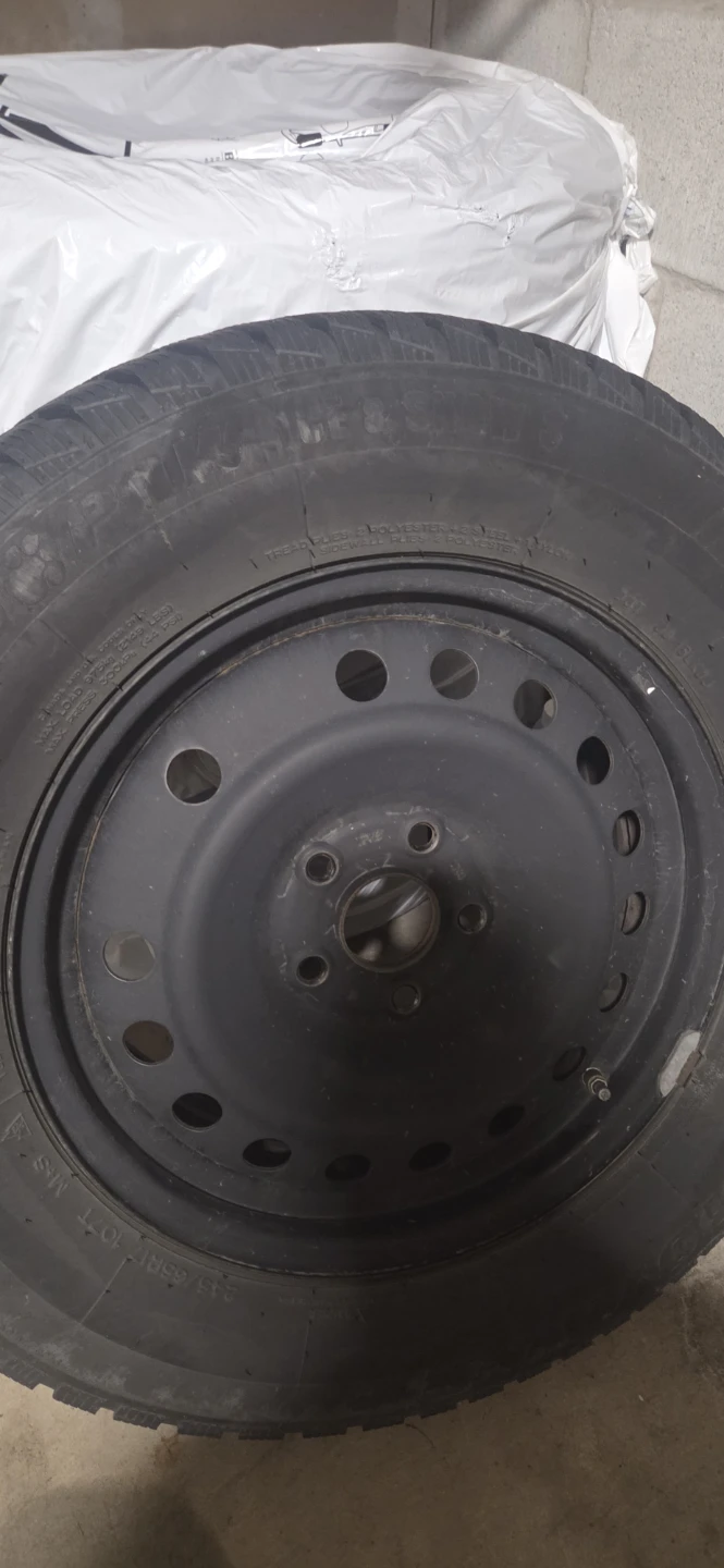 4 Winter Tires on Rims + TPMS — Uniroyal 245/65R17 — Honda Pilot - photo 5