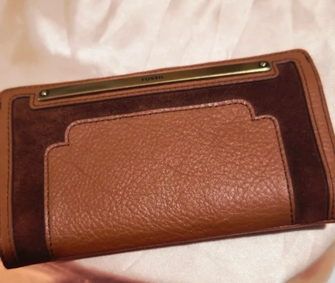 Fossil Leather and Suede Wallet - photo 3
