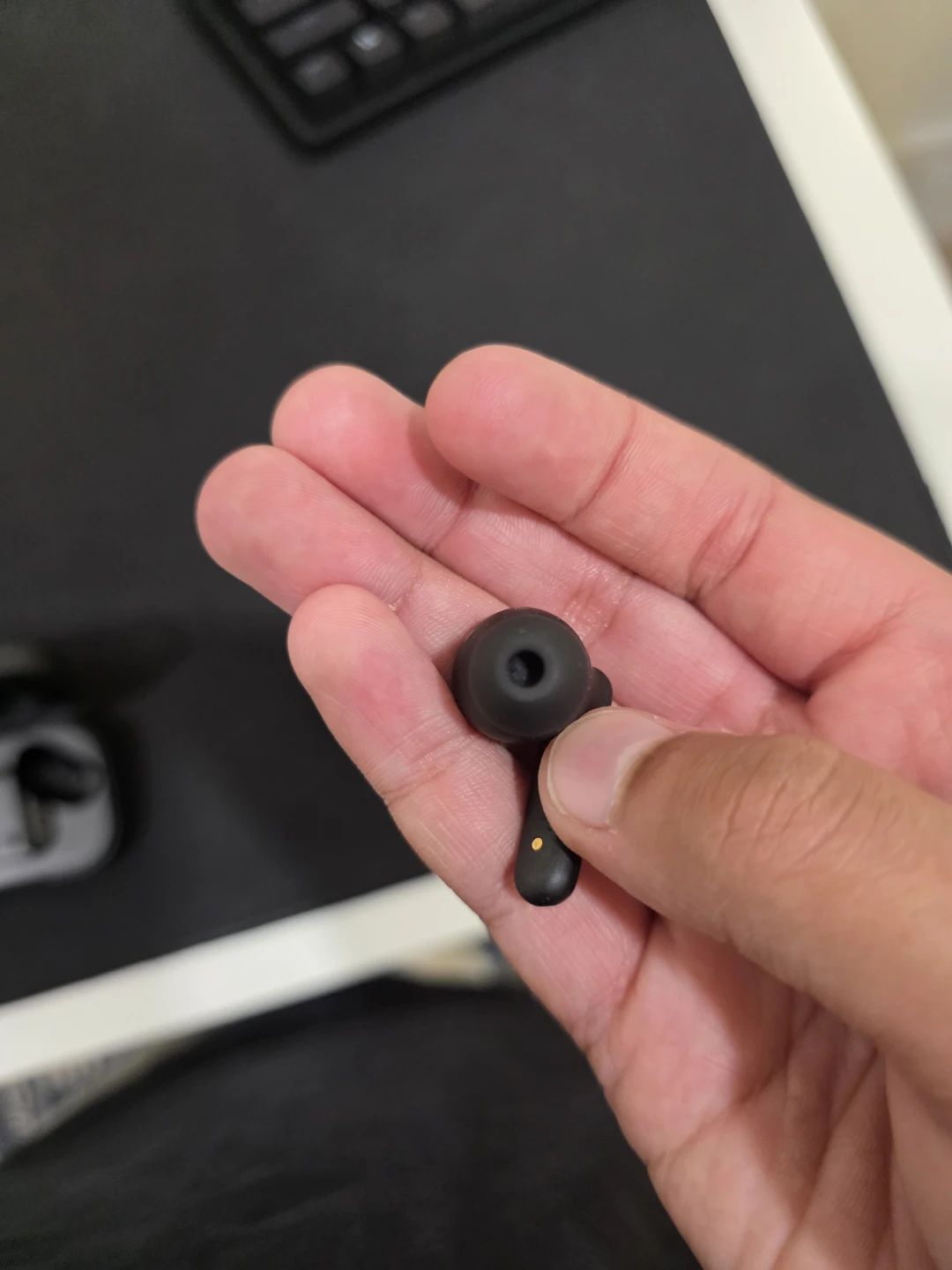Urbanista wireless earbuds - photo 2