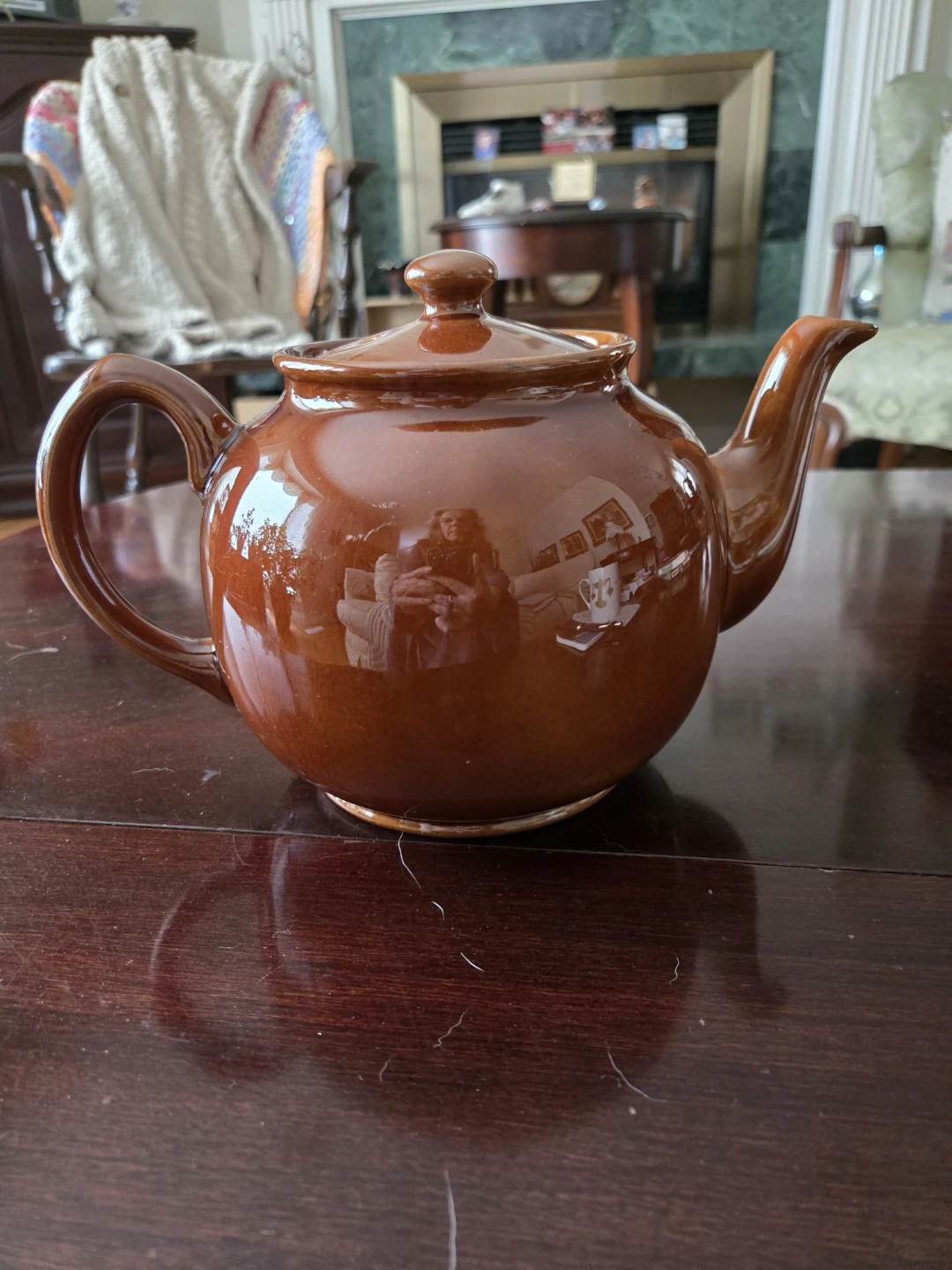 Classic "Brown Betty" Style Ceramic Teapot – Excellent Condition - photo 2