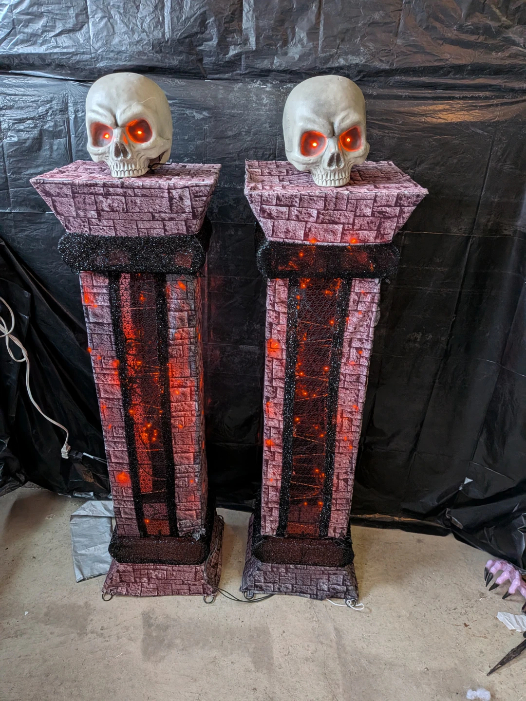 Lighted Halloween Skull Pillar Decorations - Pair - photo 2