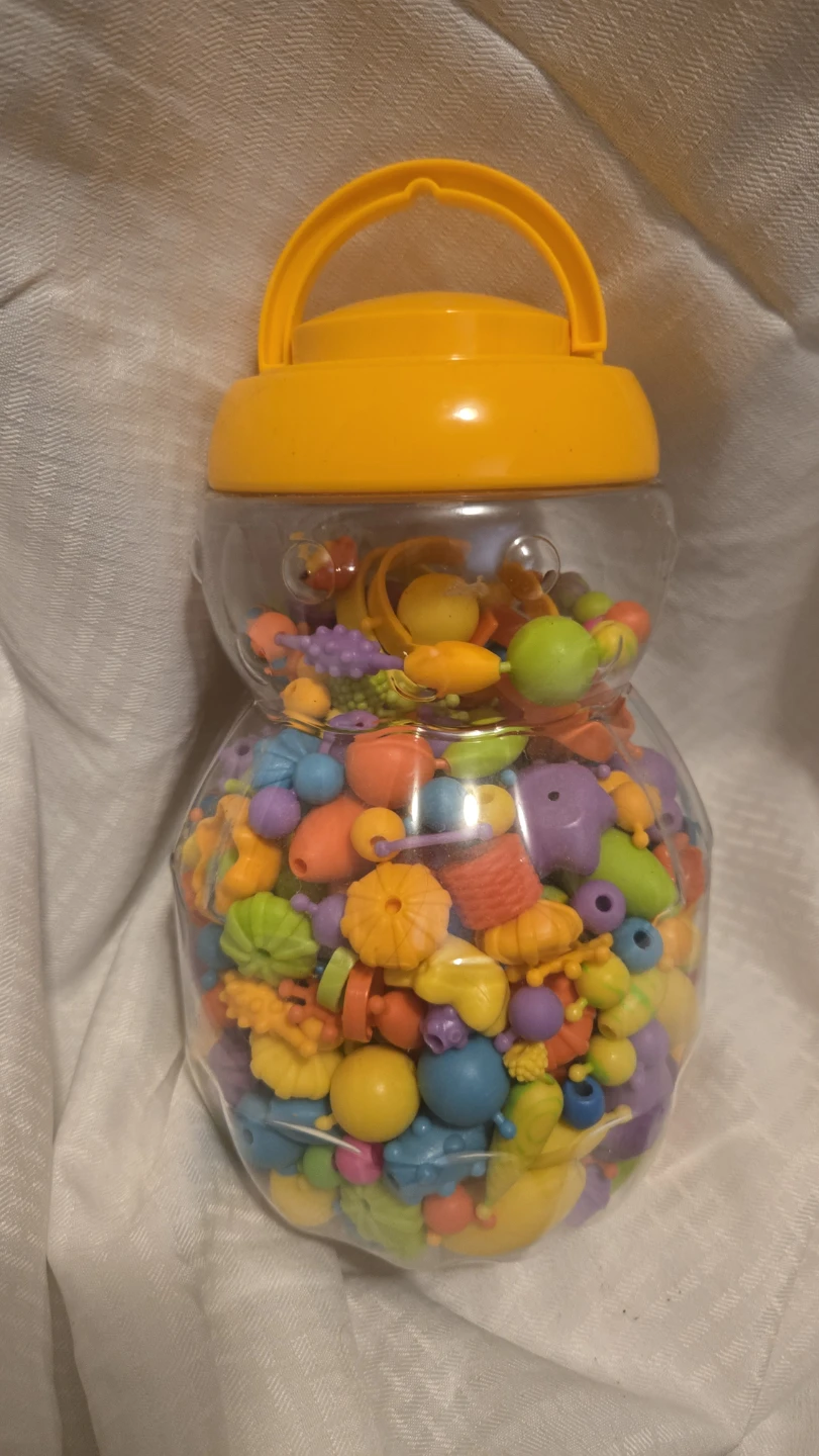 B. Toys Pop-Arty! Beads