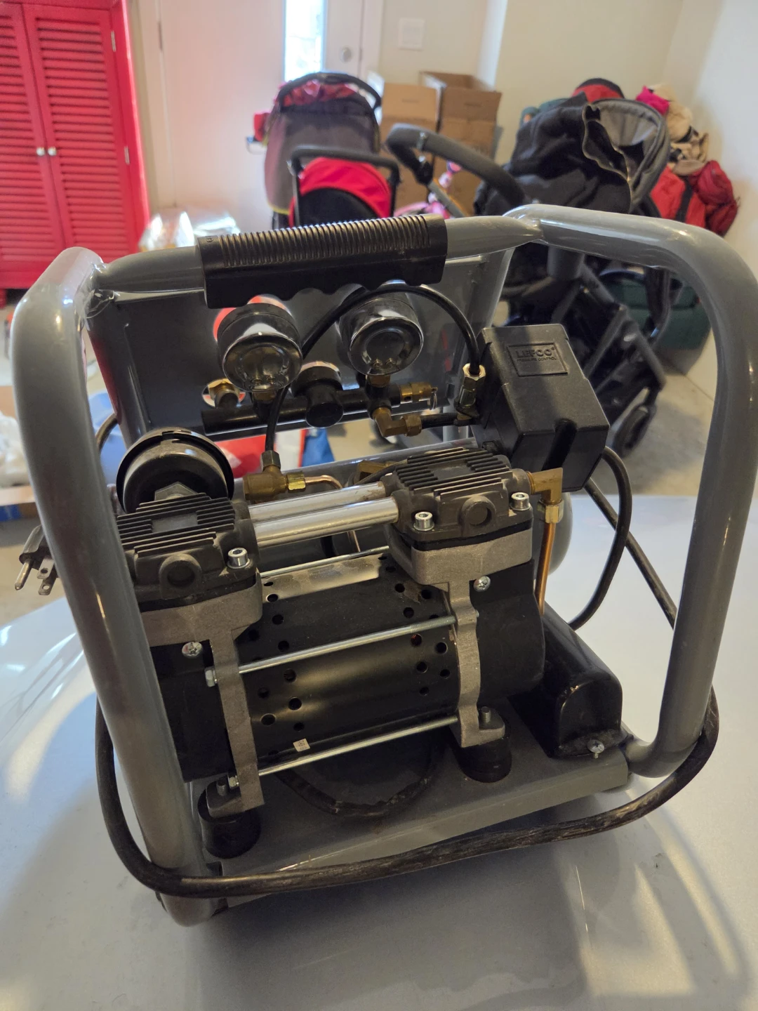 King Industrial Ultra Quiet Air Compressor KC-1410A - photo 3