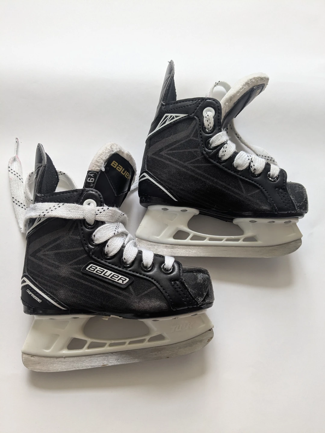Bauer Supreme Ice Skates Size Y9