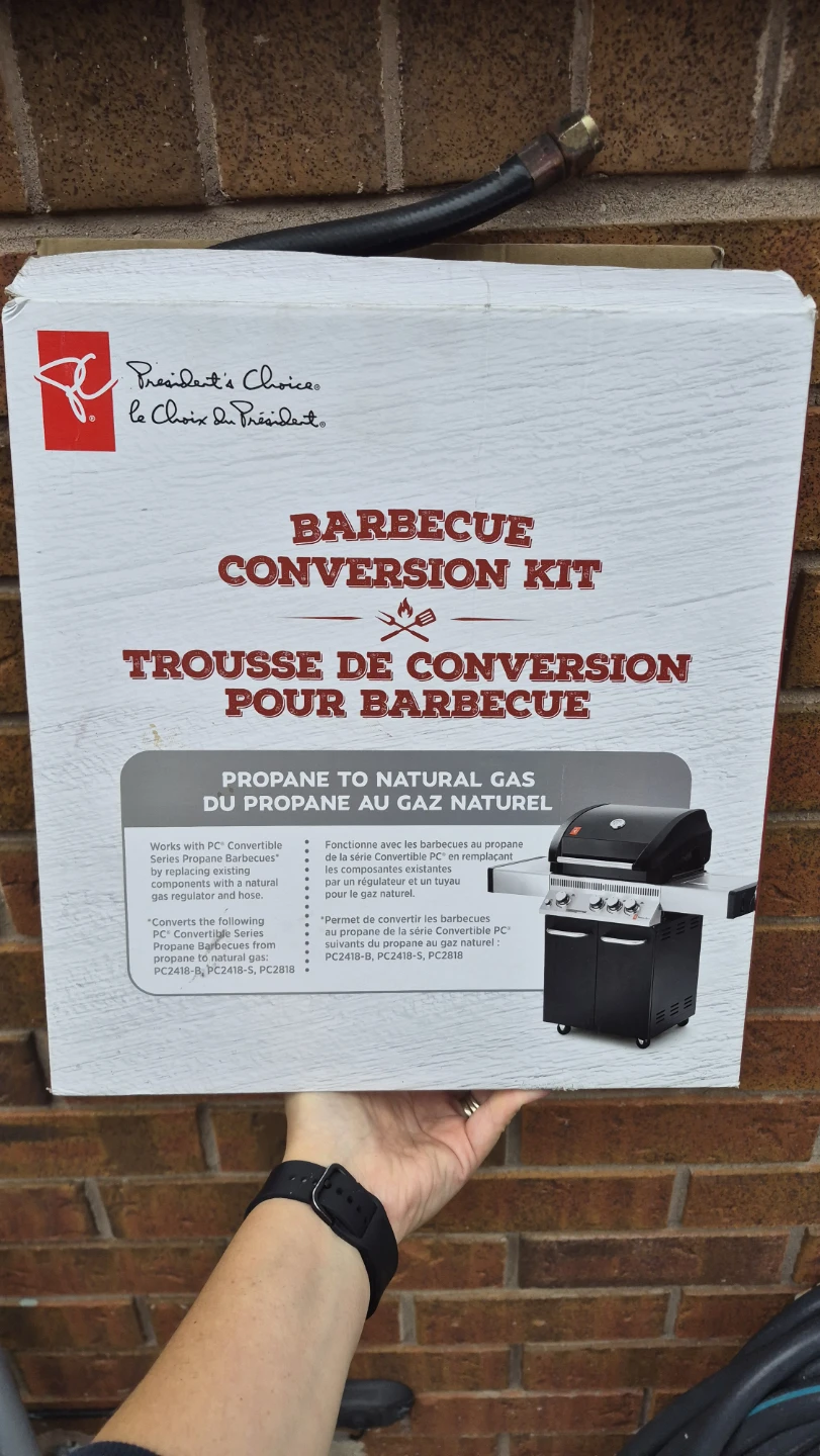 PC BBQ with cover, well used but still works. - photo 3