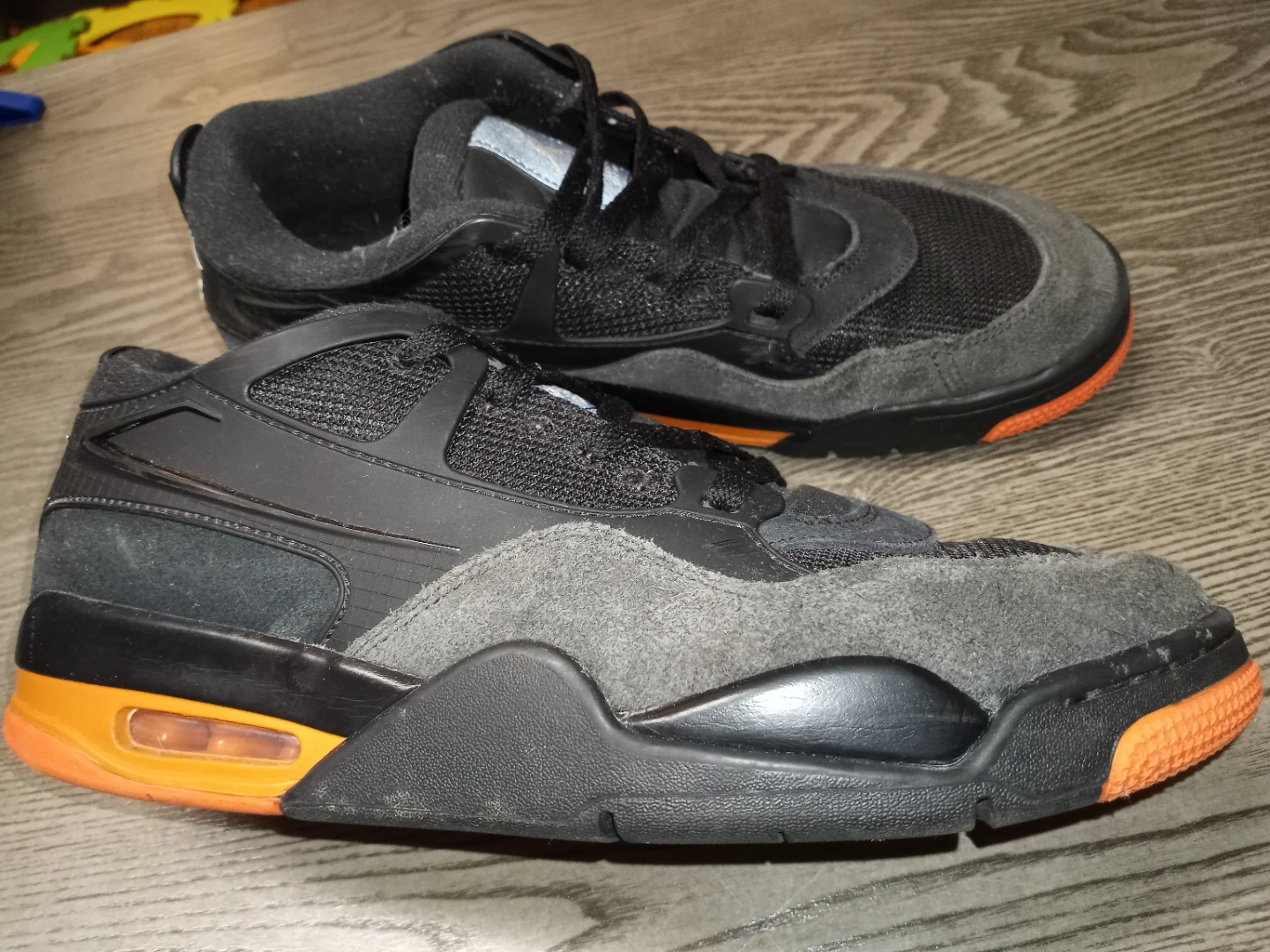 Nike Air Jordan 4RM  Size 10.5M