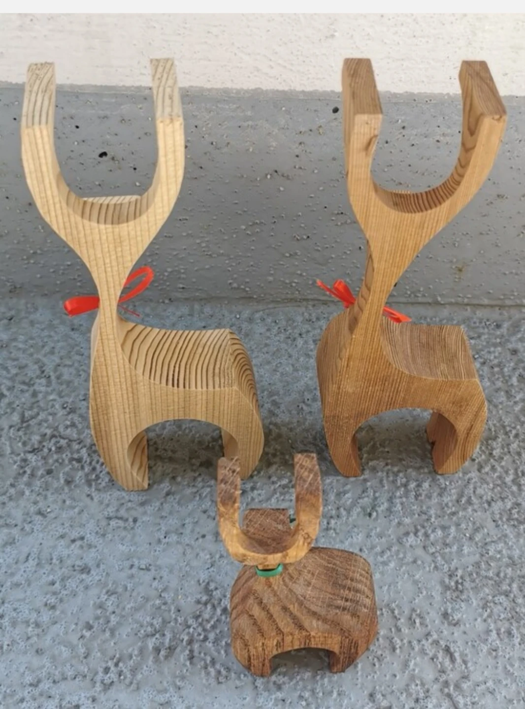 Vintage MCM Scandinavian Style Wooden Reindeers Set of 3 - photo 4