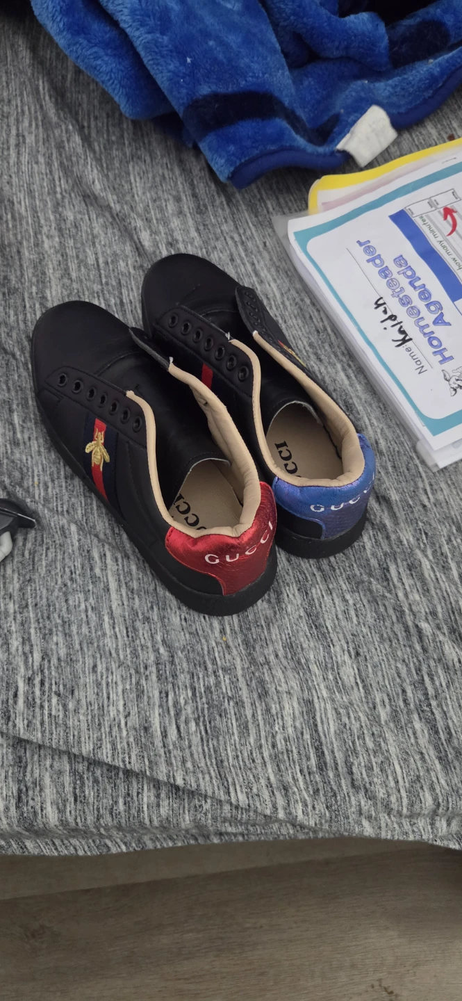Gucci Bee Sneakers - photo 3