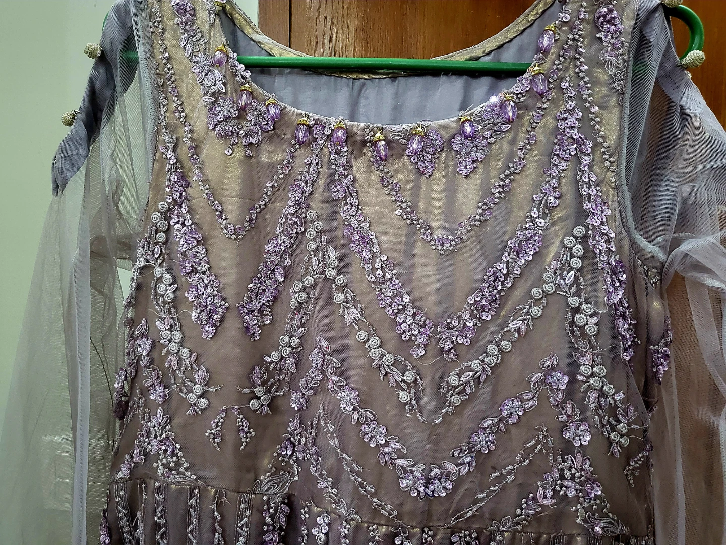 Beautiful gown for wedding/party  events.