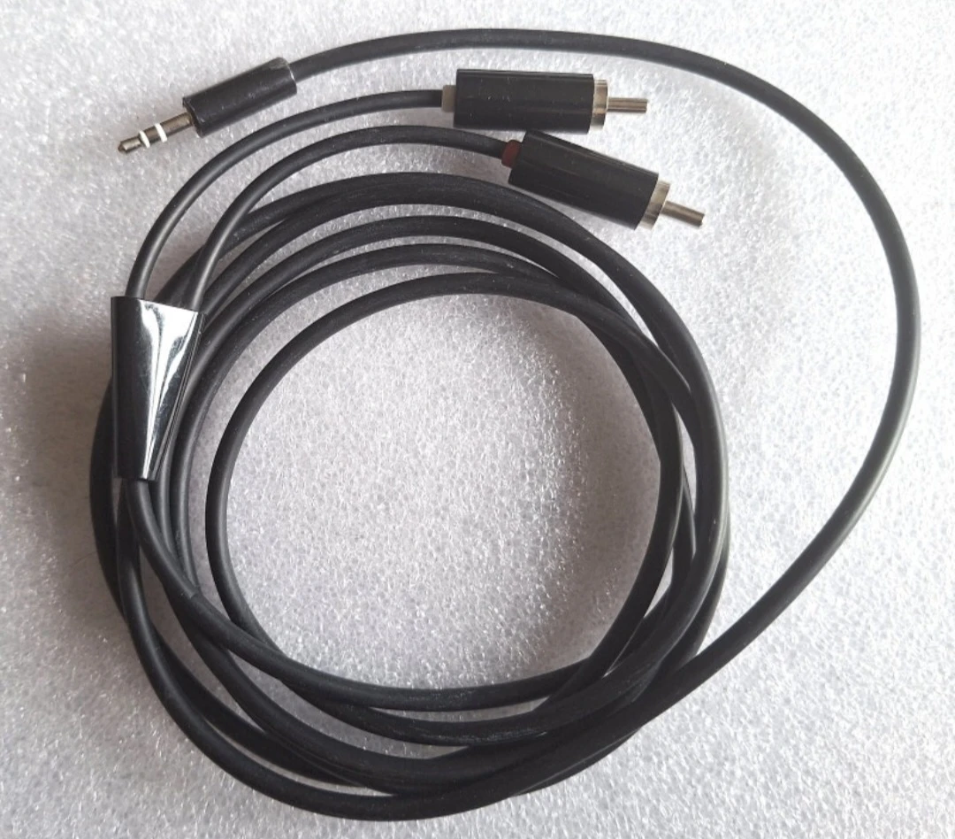 3.5mm to RCA Stereo Audio Cable