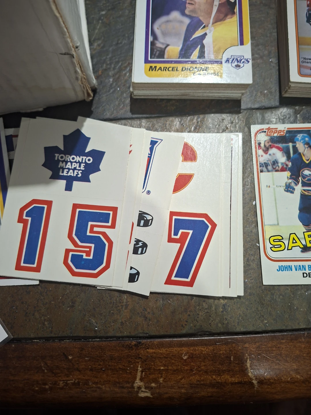 Mostly Unsearched Large Vintage NHL Hockey Card Collection - photo 2