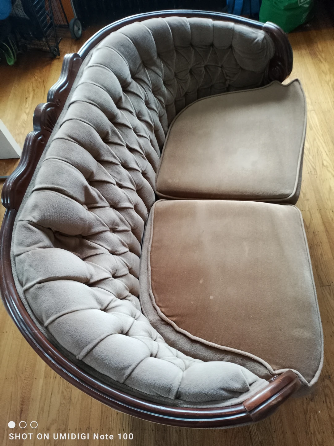 Vintage Tufted Settee - photo 2