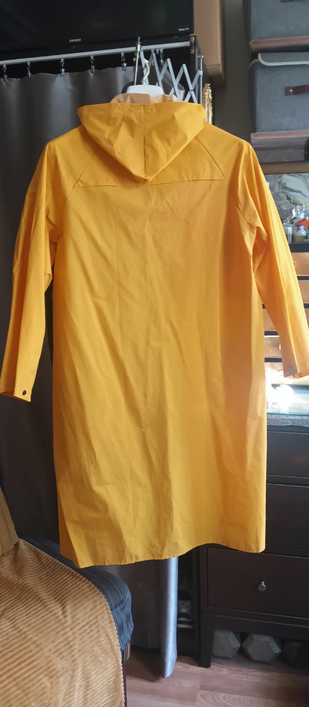 Yellow Raincoat can be used as  Adult Georgey Costume size M 🎈🎈🎈 - photo 2