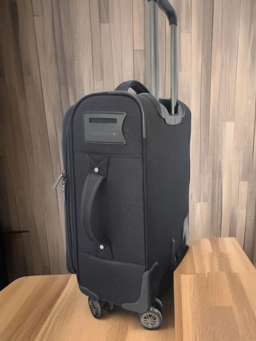 Perry Ellis Portfolio Carry-On Luggage - photo 4