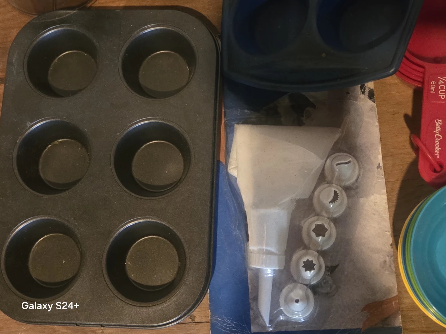 Baking Accessory and Kitchen Tool Bundle