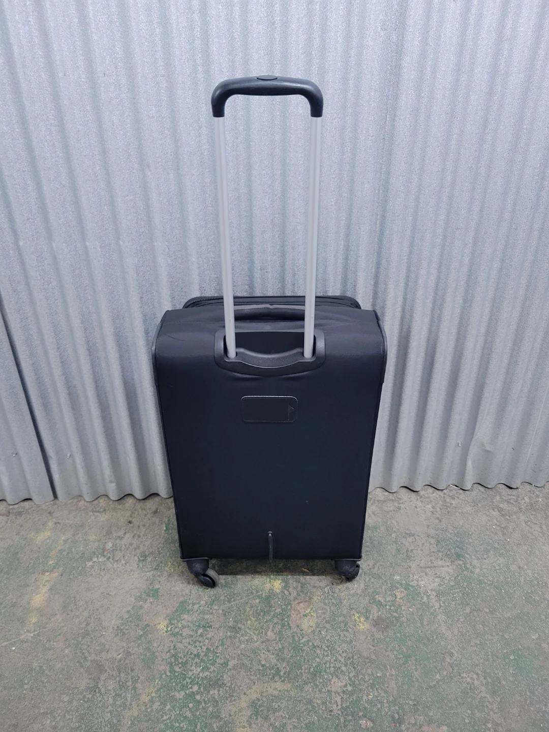 AmazonBasics Black Spinner Suitcase - photo 2