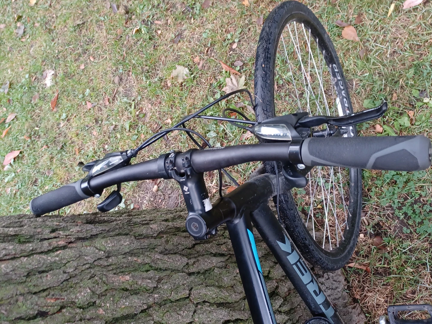 Trek FX 2 Hybrid Bike - photo 5