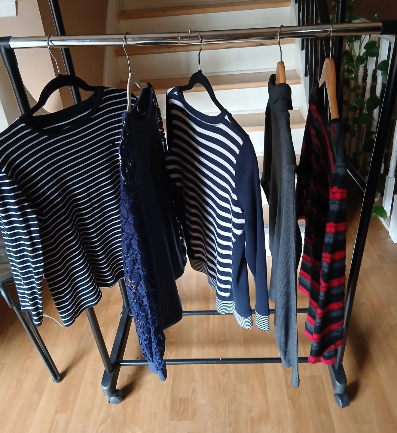 Assorted Women's Long Sleeve Tops