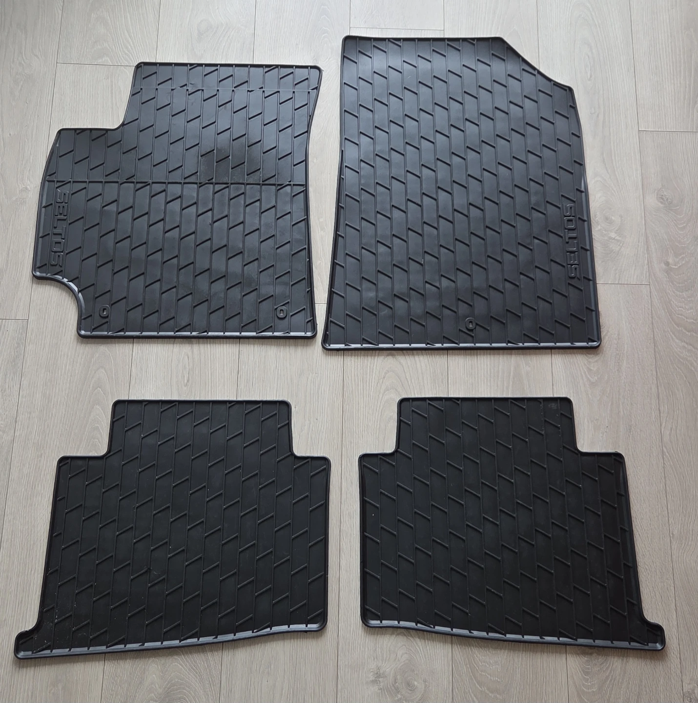 Genuine Kia Seltos 2021-2026 Rubber Winter Floor Mats – Set of 4