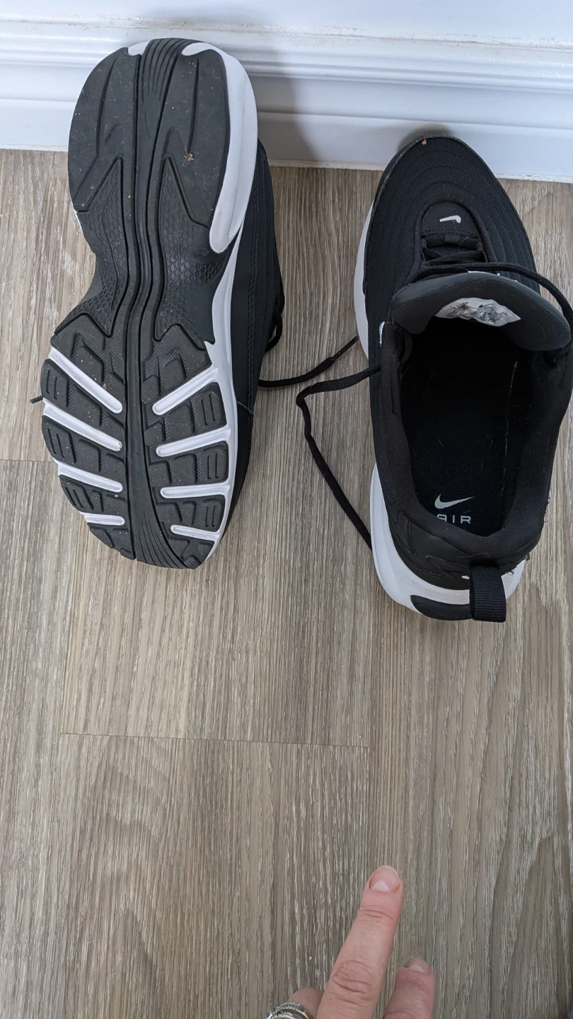 Women's Nike Air Sneakers Black and White - photo 2