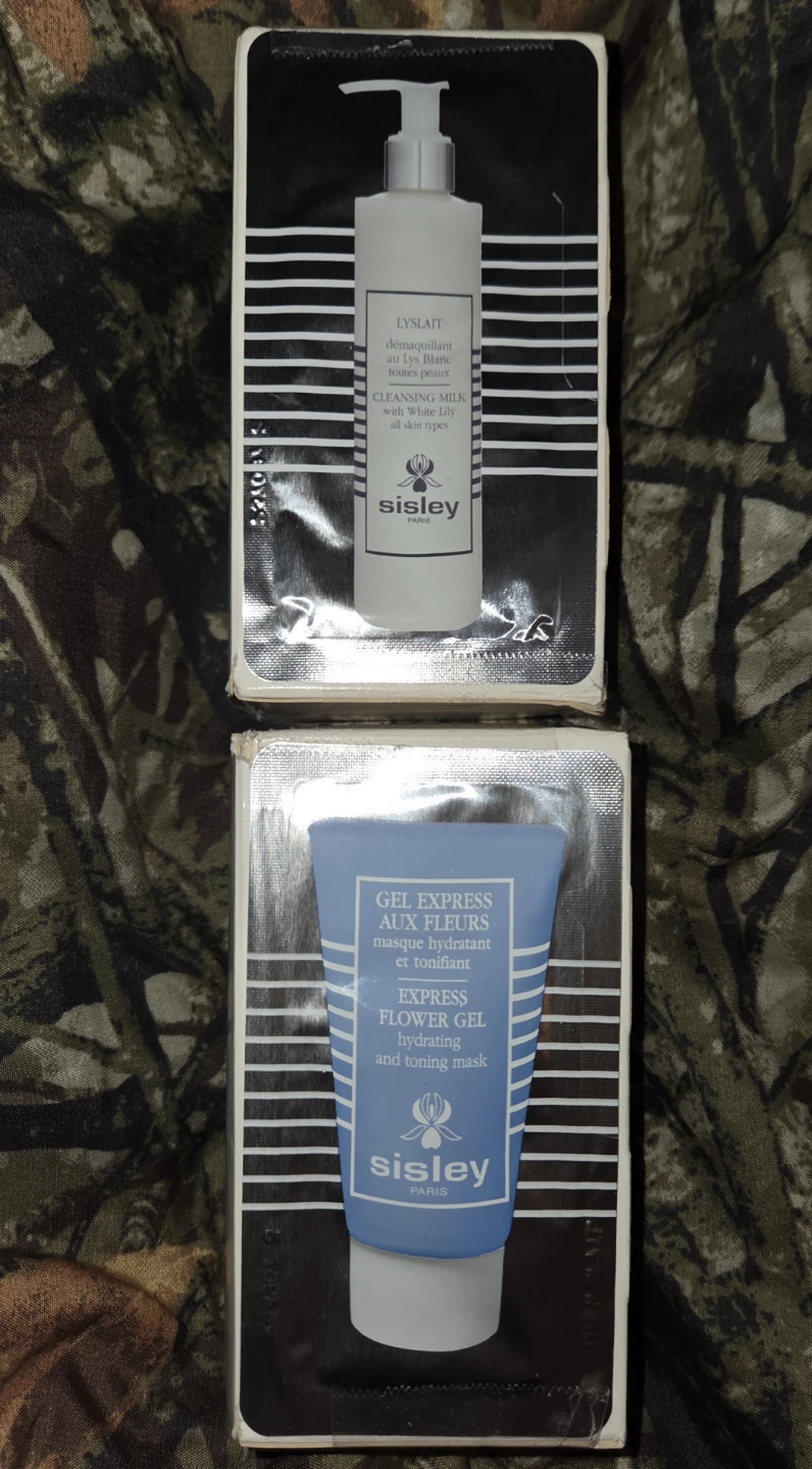 Sisley Paris Cleansing Milk Lotion, .16oz each - photo 4