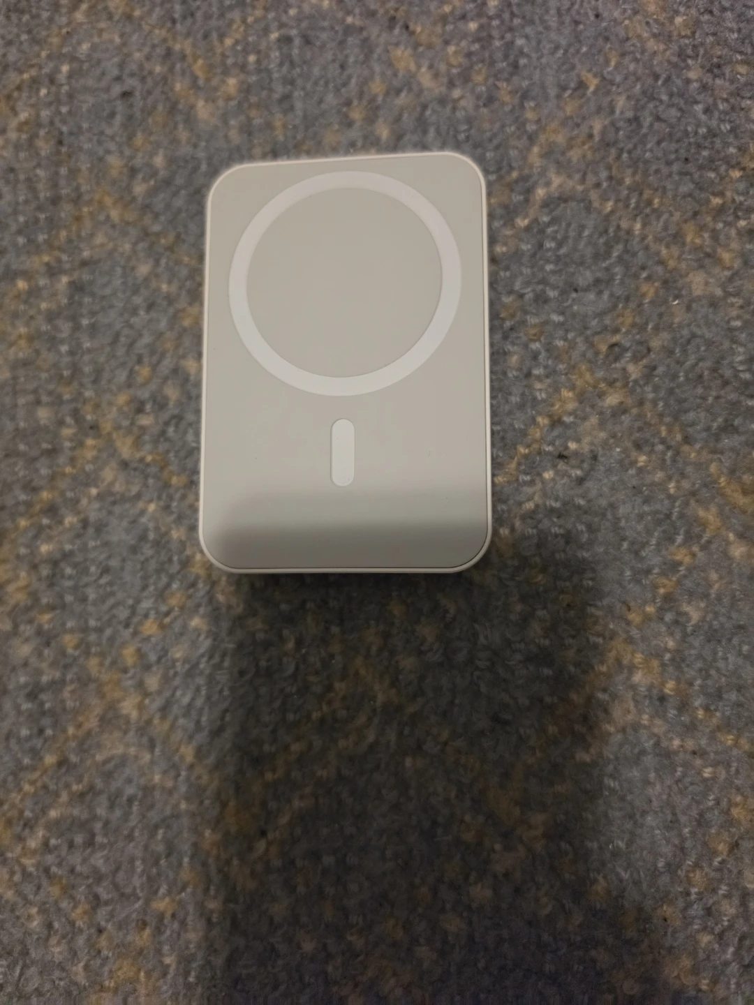 5,000 mAh wireless charging Battery Pack