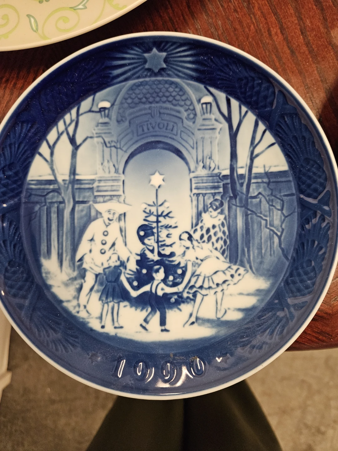 Royal Copenhagen 1990 Christmas at Tivoli Collector Plate