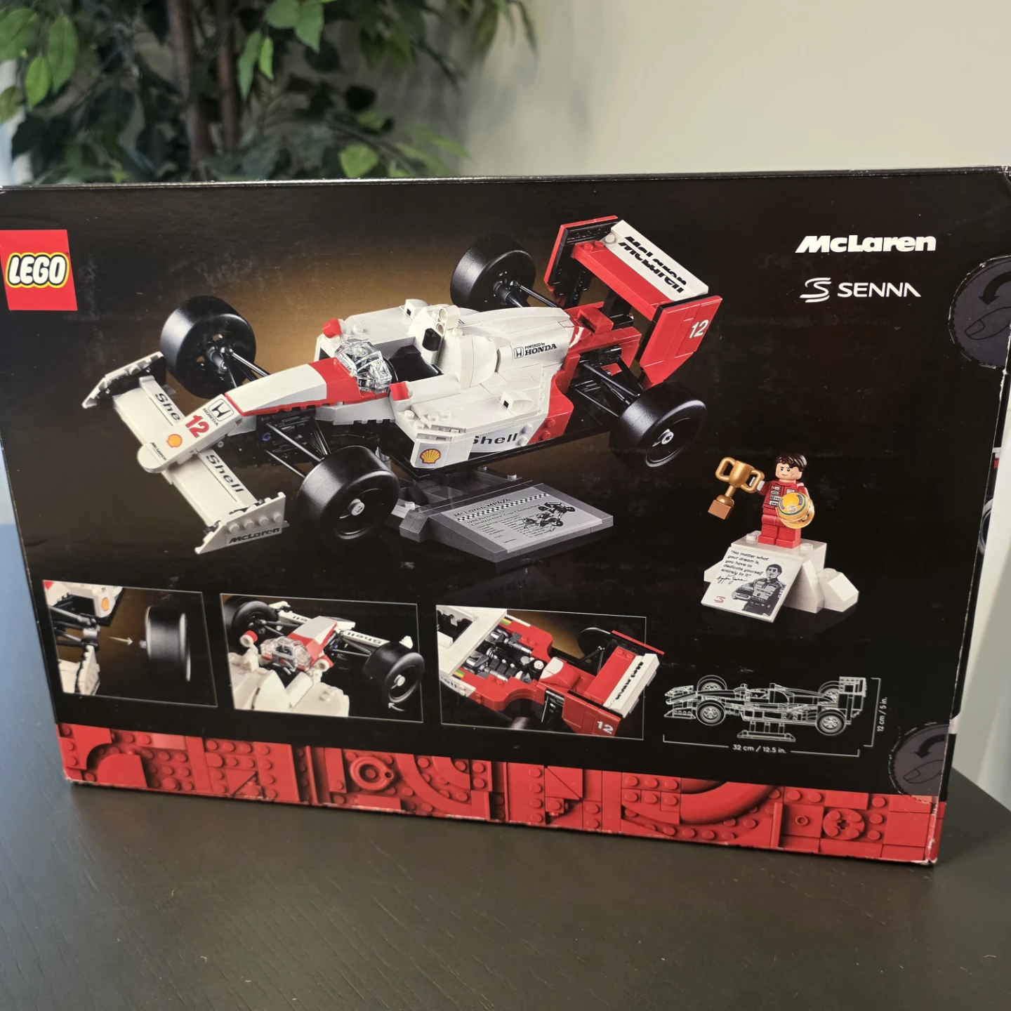 LEGO Icons McLaren MP4/4 & Ayrton Senna 10330 - photo 3