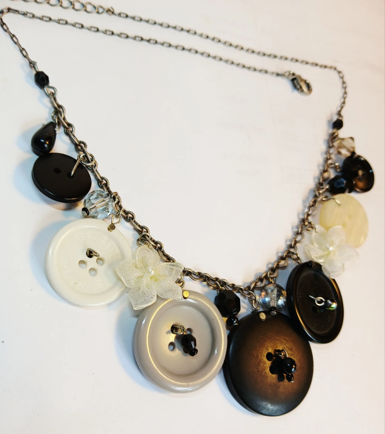 Button statement necklace - photo 2