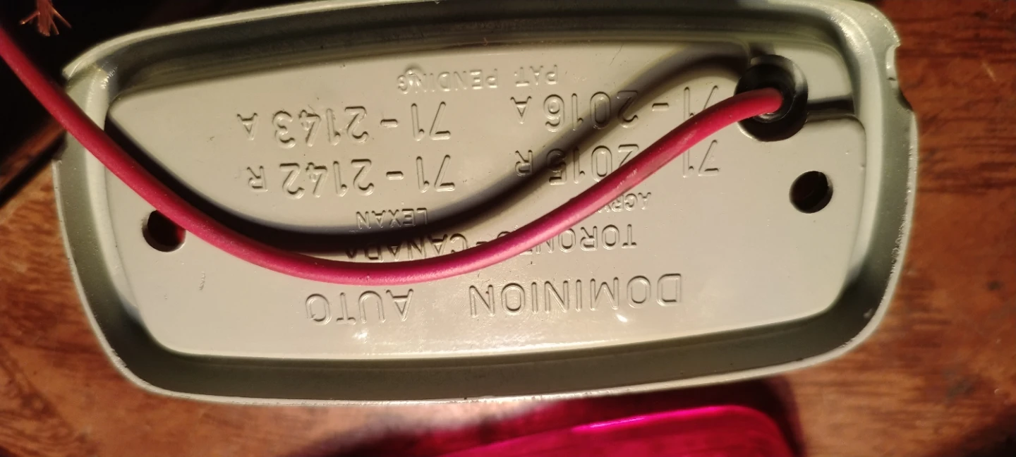Dominion Auto Marker Lights - photo 4