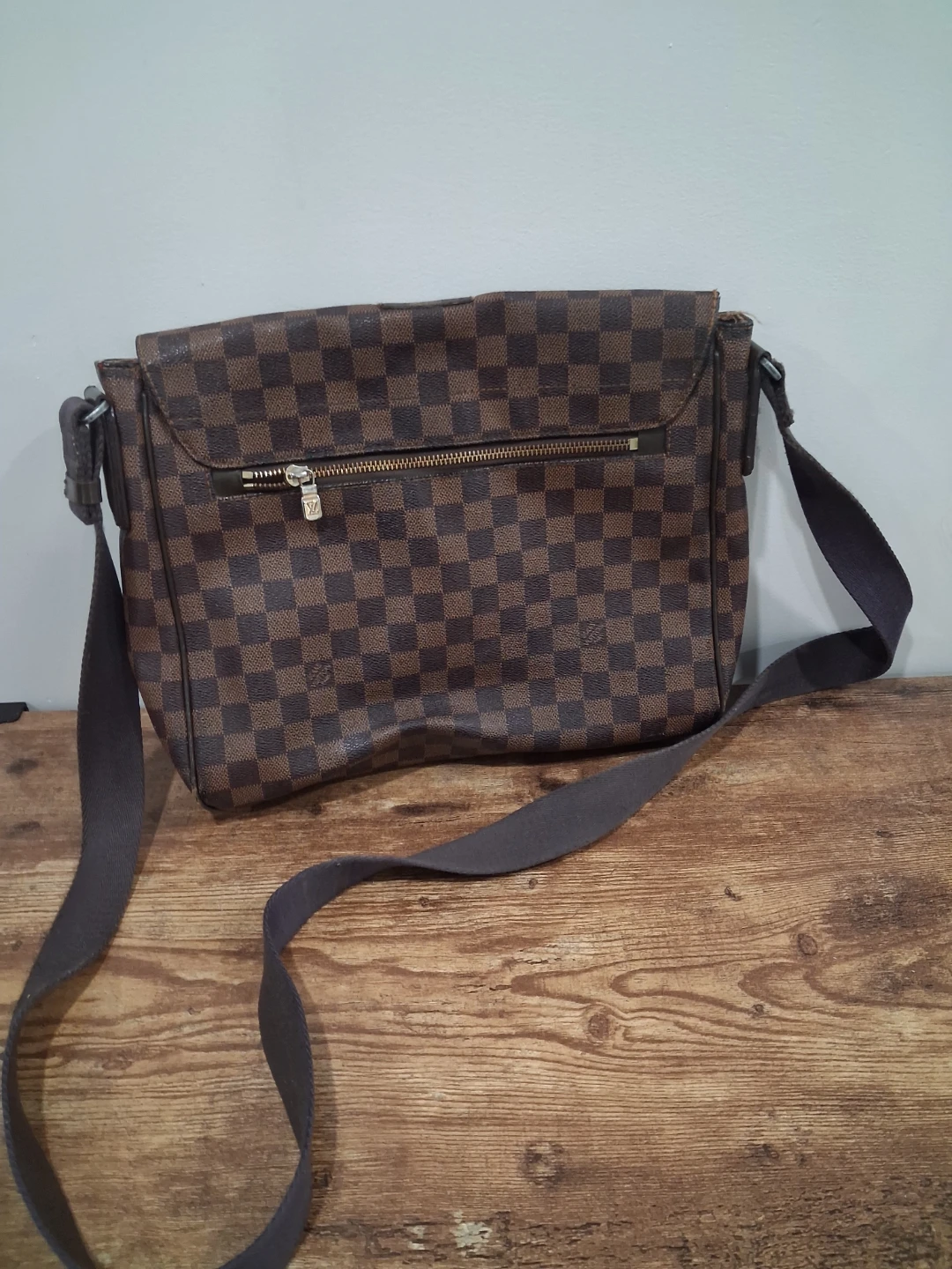 Louis Vuitton Damier Ebene Messenger Bag - photo 2
